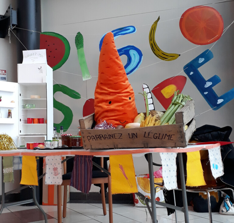 événement Disco Soupe cagette de légumes
